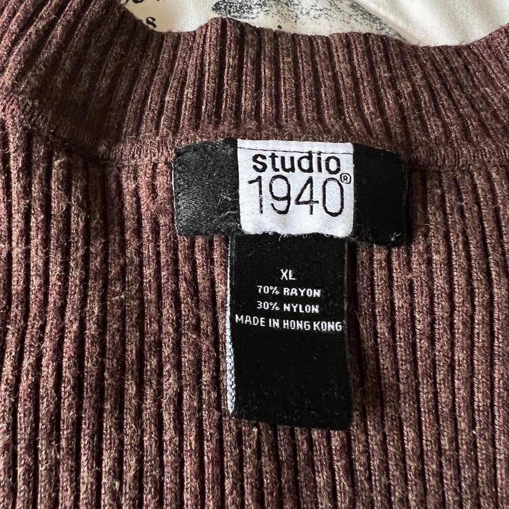 Studio 1940 Women's V Neck Sweater in Deep Brown